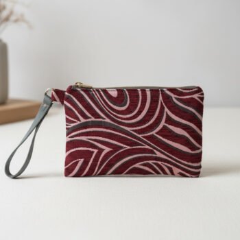 Wristlet woven red
